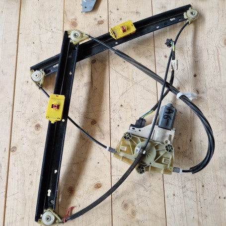 ALZACRISTALLO ANTERIORE DESTRO AUDI A6 2008