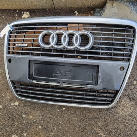 GRIGLIA SUPERIORE DEL RADIATORE PARAURTI ANTERIORE AUDI A6 S6 C6 4F DAL 2004 AL 2011