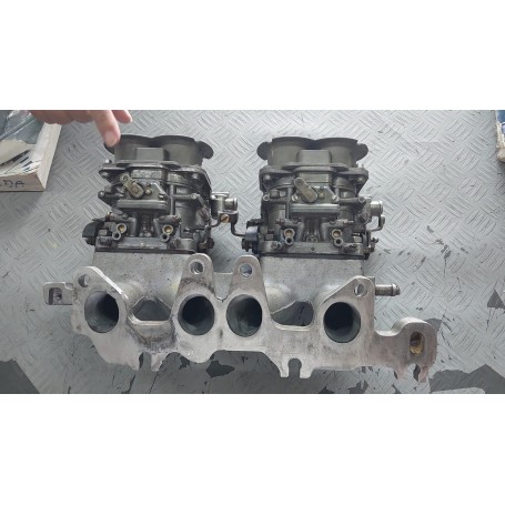 COLLETTORE ASPIRAZIONE COMPLETO DI CARBURATORI WEBER DA 40 COMPRESI DI TROMBONCINI USATO