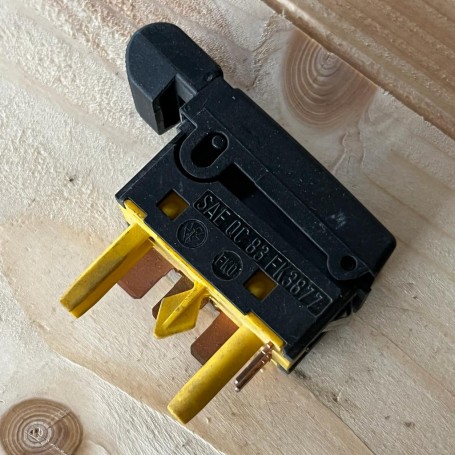 INTERRUTTORE RETRONEBBIA AUDI 80/90 TIPO 81/85