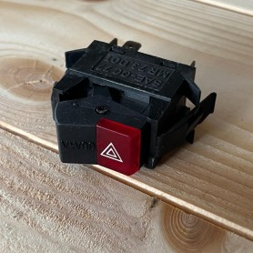 INTERRUTTORE LUCI DI EMERGENZA 4 FRCCE VOLSWAGEN GOLF I JETTA I