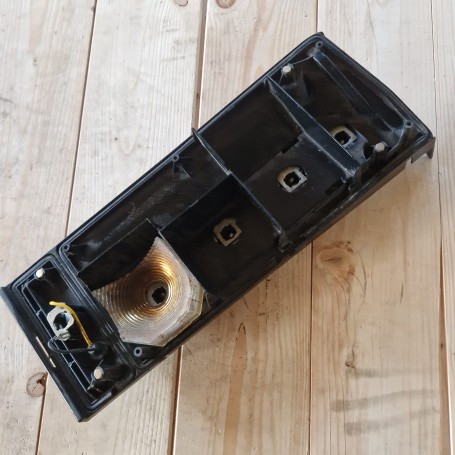 PORTALAMPADE FANALE POSTERIORE DESTRA FIAT REGATA BERLINA SCAFF.FARI PIAN.27