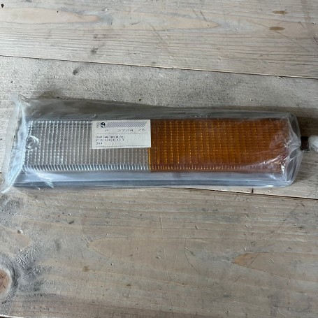 FRECCIA ANTERIORE SINISTRA PEUGEOT 304 BERLINA EPOCA NUOVO