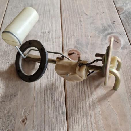 GALLEGGIANTE SERBATOIO PER LANCIA BETA COUPE'