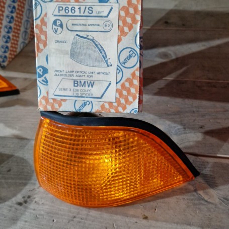 (A)Freccia fanalino ant SX lato passeggero BMW Serie 3 E36