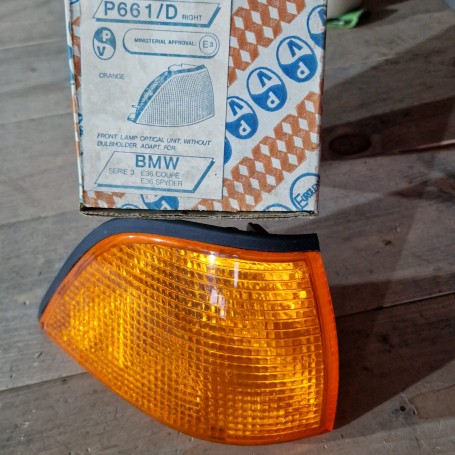 (A)Freccia fanalino ant DX lato passeggero BMW Serie 3 E36