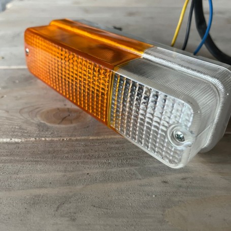 (A)PLASTICA FANALE FRECCIA ANTERIORE PER ALFA ROMEO ALFETTA PRIMA SERIE NUOVO