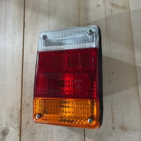 (A) FANALINO POSTERIORE DESTRO OPEL CARAVAN NUOVO HELLA