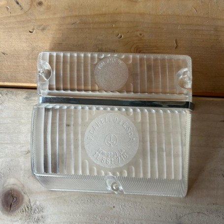 (A) Plastica Carello fanale anteriore SINISTRO Fiat 1500L, 1800, 2100