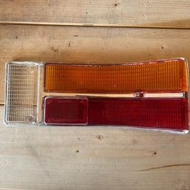 (A) PLASTICA FANALE POSTERIORE DESTRA OPEL REKORD C NUOVO
