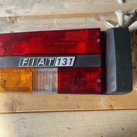 (A) FANALE POSTERIORE SINISTRO FIAT 131 MIRAFIORI COMPLETO NUOVO