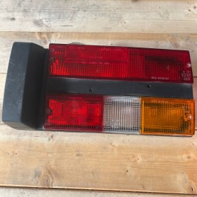 (A) FANALE POSTERIORE DESTRO FIAT 131 MIRAFIORI NUOVO COMPLETI