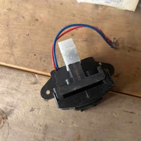 (A) REGOLATORE ELETTRONICO C002.560