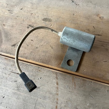 (A) CD12 CONDENSATORE ANTIDISTURBO RADIO 0.5UF 500VL