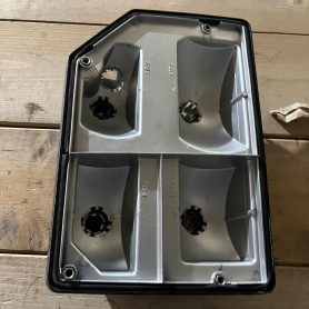 (A) PORTALAMPADA FANALE POSTERIORE DESTRO PER FIAT 128 C NUOVO
