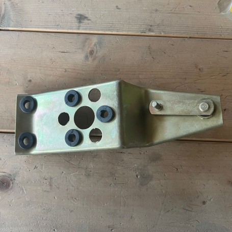 (A) PIASTRA SUPPORTO MOTORINO TERGICRISTALLO NUOVO COMPATIBILE CON FIAT 850 T 1°S