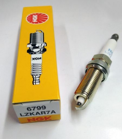 LZKAR7A NGK CANDELA ACCENSIONE RENAULT CLIO MODUS 1.2 1.4 16V