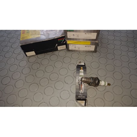 CANDELA BOSCH W7DTC BOSCH 0241235643 TRE PACCHI DA 10 CASSA 84/A