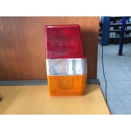 PLASTICA FANALE POSTERIORE DESTRA FORD FIESTA PRIMA SERIE DAL 1983 AL 1988 CASSA 94/A