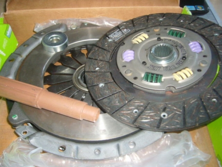 006731 KIT FRIZIONE RENAULT 21 NEVADA - 2.0 2.2 DAL 1986 AL 1997 (VALEO) 