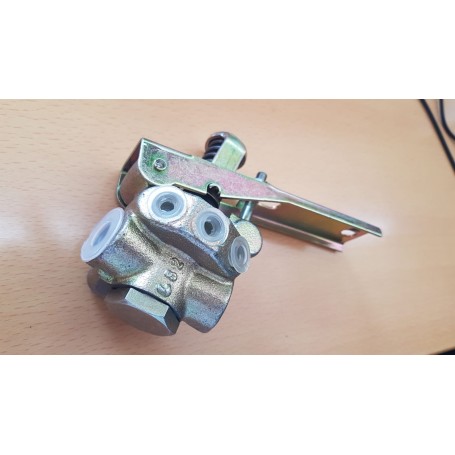 CORRETTORE FRENATA RENAULT 9 - 11 - LPR 9952 CASSA 102/A DISPONIBILE RC 6952