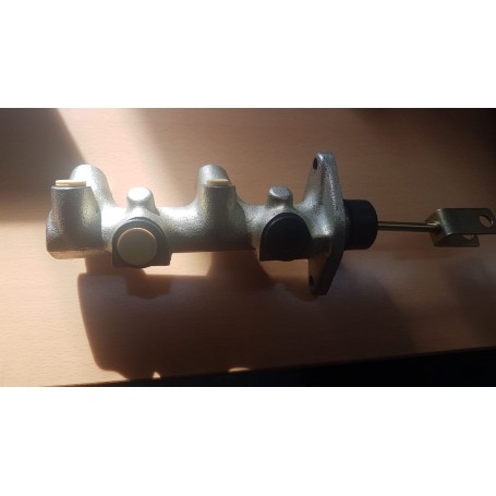 202-114 - POMPA FRENI FORD FIESTA DAL 1976 AL 1983 CASSA 102/A