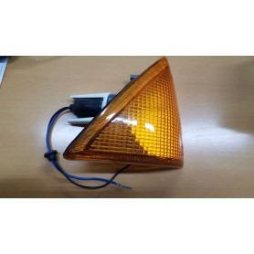 FANALE ANTERIORE DESTRO ALFA 75 ARANCIO COMPLETO DI PORTALAMPADA CASSA 105/A