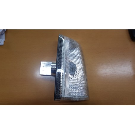 PLASTICA FANALE FRECCIA ANTERIORE DESTRO FIAT CROMA PRIMA SERIE FINO AL 1991CASSA 137/A