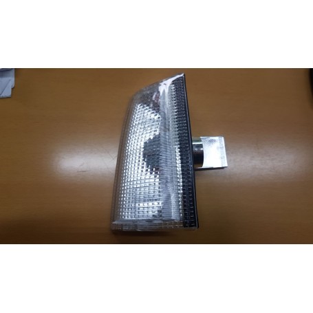 PLASTICA FANALE FRECCIA ANTERIORE DESTRO FIAT CROMA PRIMA SERIE FINO AL 1991CASSA 137/A