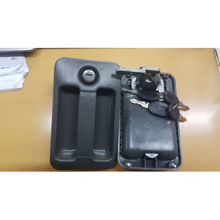 COPPIA MANIGLIE EST.DX E SX CON CHIAVI UGUALI IVECO 190.33 TURBO STAR CASSA 143/A