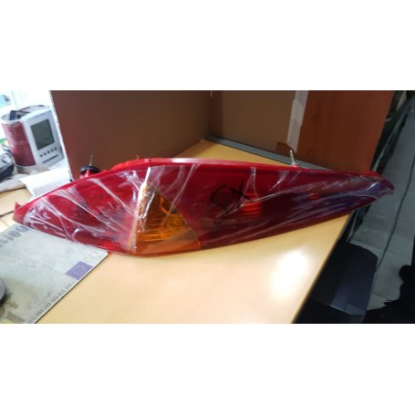 FANALE POSTERIORE SINISTRO FIAT PUNTO 188 3 PORTE SCAFF.FARI PIAN.28