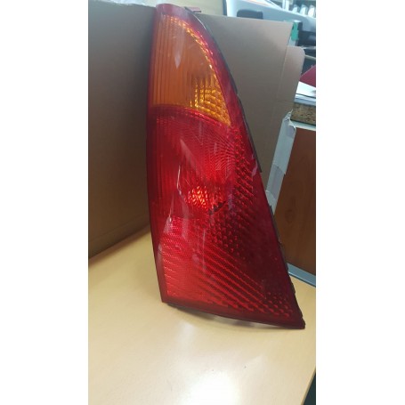 FANALE POSTERIORE DESTRO FORD FOCUS PRIMA SERIE BERLINA SCAFF.FARI PIAN.29