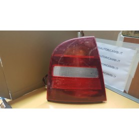FANALE POSTERIORE DESTRO SKODA OCTAVIA DAL 1997 AL 2005 SCAFF.FARI PIAN.29