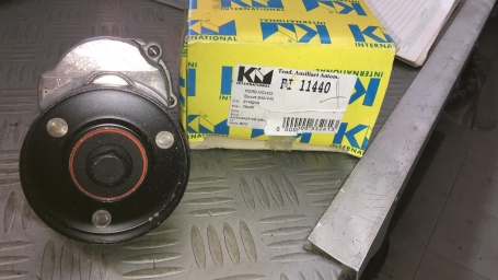 CUSCINETTO TENDICINGHIA AUSILIARE VOLVO DISPONIBILE KM