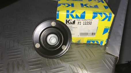 CUSCINETTO TENDICINGHIA AUSILIARE VOLVO DISPONIBILE KM