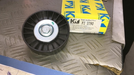 CUSCINETTO TENDICINGHIA AUSILIARE ALFA ROMEO FIAT LANCIA DISPONIBILE KM 