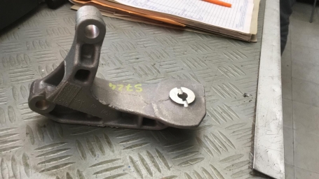 STAFFA SUPPORTO MOTORE FIAT LANCIA DISPONIBILE BIRTH