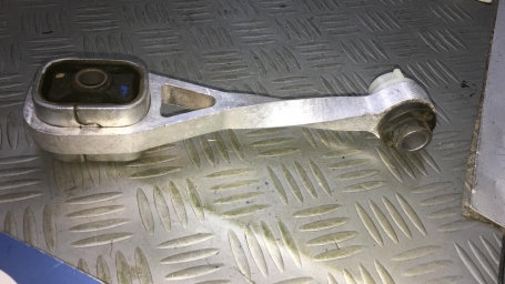 SUPPORTO MOTORE RENAULT DISPONIBILE UNIGOM