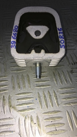 SUPPORTO MOTORE MERCEDES-BENZ DISPONIBILE UNIGOM