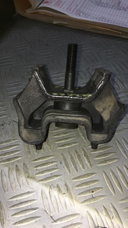 SUPPORTO MOTORE MERCEDES-BENZ DISPONIBILE FEBI