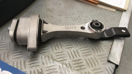 SUPPORTO MOTORE AUDI VOLKSWAGEN SEAT SKODA DISPONIBILE BIRTH 